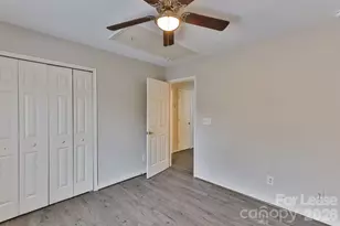 8946 Chalkstone Rd, Charlotte, NC 28216 - Photo 29