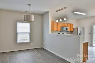 8946 Chalkstone Rd, Charlotte, NC 28216 - Photo 11