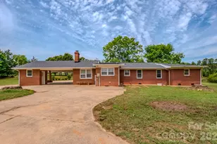 1241 County Line Rd, Rutherfordton, NC 28139 - Photo 5
