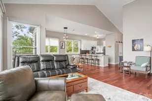 30 Club Villa Ct, Burnsville, NC 28714 - Photo 5