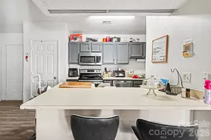 6223 Rosecroft Dr, Charlotte, NC 28215 - Photo 11