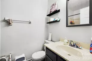 6223 Rosecroft Dr, Charlotte, NC 28215 - Photo 23