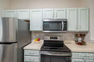 1091 Cramerton Village Dr, Cramerton, NC 28032 - Photo 7