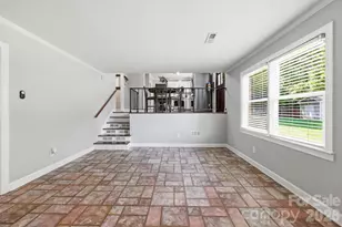 6621 Fairlawn Rd, Charlotte, NC 28215 - Photo 11