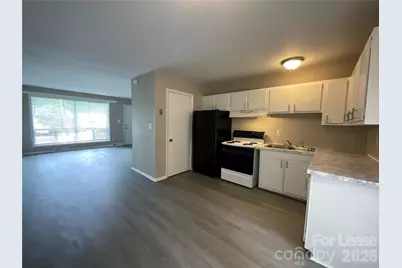 4928 Malibu Drive, Charlotte, NC 28215 - Photo 7