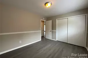 4928 Malibu Dr, Charlotte, NC 28215 - Photo 11