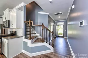 915 Emma Kate Ct, Lake Wylie, SC 29710 - Photo 3