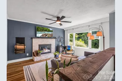 395 E Howard Street, Tryon, NC 28782 - Photo 7