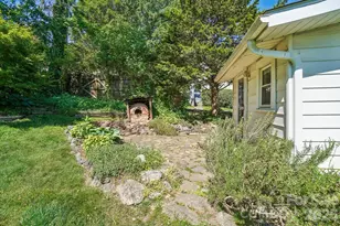 31 Clay St, Asheville, NC 28806 - Photo 17
