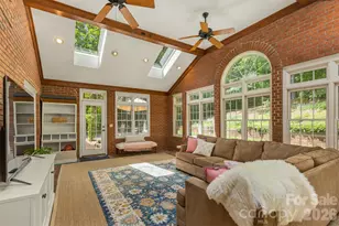 425 Sondley Woods Pl, Asheville, NC 28805 - Photo 7