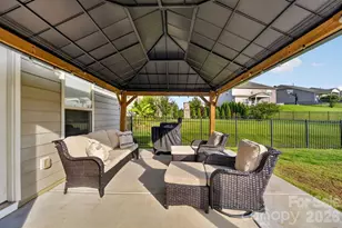 11033 Crane Creek Dr, Charlotte, NC 28278 - Photo 31