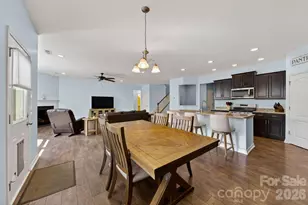 11033 Crane Creek Dr, Charlotte, NC 28278 - Photo 15