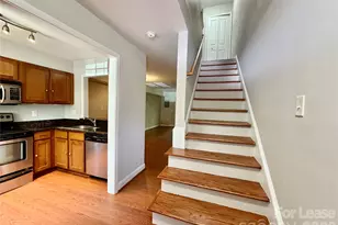 1207 Green Oaks Ln, Charlotte, NC 28205 - Photo 13