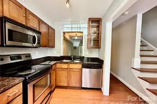 1207 Green Oaks Ln, Charlotte, NC 28205 - Photo 7