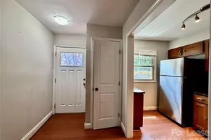1207 Green Oaks Ln, Charlotte, NC 28205 - Photo 5