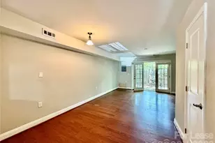 1207 Green Oaks Ln, Charlotte, NC 28205 - Photo 9