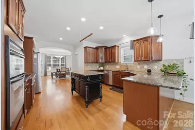 1245 34th Avenue NE, Hickory, NC 28601 - Photo 11