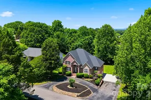 1245 34th Ave NE, Hickory, NC 28601 - Photo 3