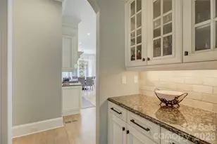 16946 Ashton Oaks Dr, Charlotte, NC 28278 - Photo 9