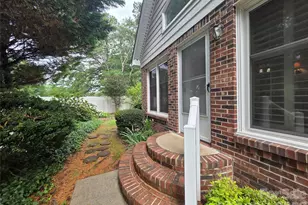 687 A Carlton Dr, Gastonia, NC 28054 - Photo 9