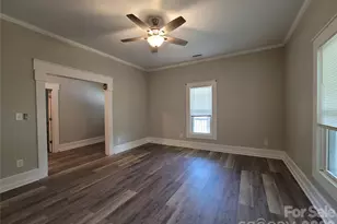409 N 12th St, Bessemer City, NC 28016 - Photo 9