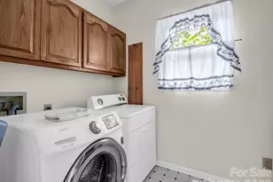 385 Park St, Columbus, NC 28722 - Photo 19