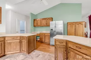 385 Park St, Columbus, NC 28722 - Photo 15