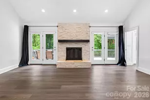 9131 N Pine Hill Ln, Charlotte, NC 28215 - Photo 17
