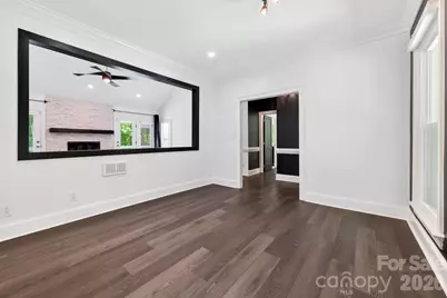 9131 N Pine Hill Lane, Charlotte, NC 28215 - Photo 15