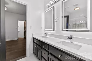 9131 N Pine Hill Ln, Charlotte, NC 28215 - Photo 29