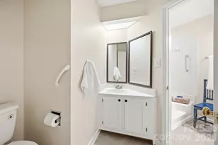 2500 Stradbrook Dr, Charlotte, NC 28210 - Photo 31