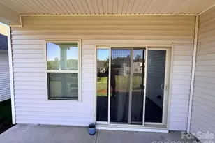 11908 Red Leaf Dr, Charlotte, NC 28215 - Photo 23