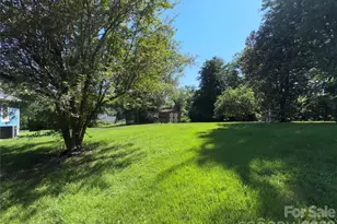 84 E Hunt Dr, Nebo, NC 28761 - Photo 15