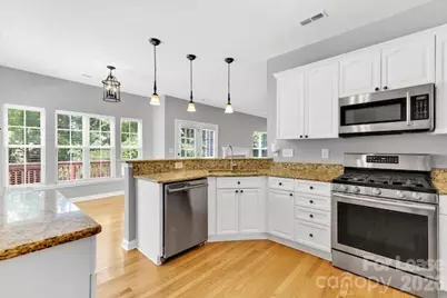 5010 Bellville Court, Charlotte, NC 28269 - Photo 5