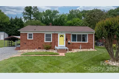 1423 16th Avenue NE, Hickory, NC 28601 - Photo 5