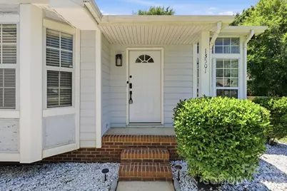 13501 Krislyn Woods Place, Charlotte, NC 28278 - Photo 3