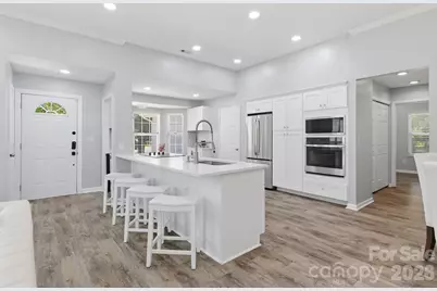 13501 Krislyn Woods Place, Charlotte, NC 28278 - Photo 9
