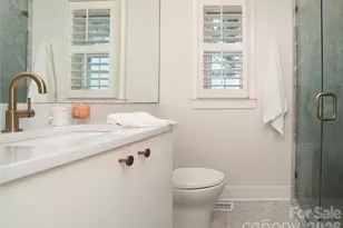 1972 Lynnwood Dr, Charlotte, NC 28209 - Photo 13