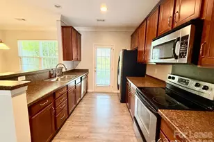 11848 Lion Cub Ln, Charlotte, NC 28273 - Photo 3