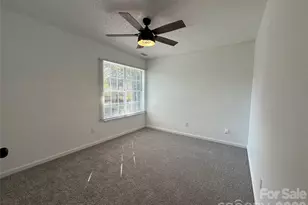 10220 Rockwood Rd, Charlotte, NC 28215 - Photo 15