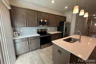 3021 Kingsfield Rd, Charlotte, NC 28208 - Photo 11