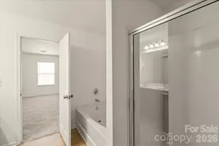 5229 Hawkins Meadow Ct, Charlotte, NC 28213 - Photo 39