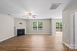 5229 Hawkins Meadow Ct, Charlotte, NC 28213 - Photo 13