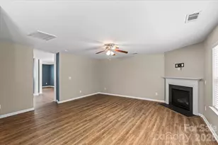 5229 Hawkins Meadow Ct, Charlotte, NC 28213 - Photo 11