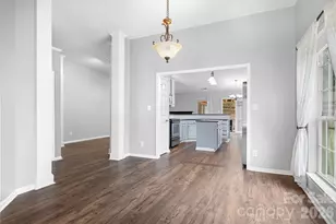 8940 Raven Park Dr, Charlotte, NC 28216 - Photo 5