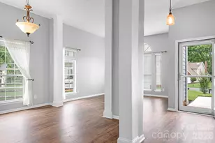 8940 Raven Park Dr, Charlotte, NC 28216 - Photo 7