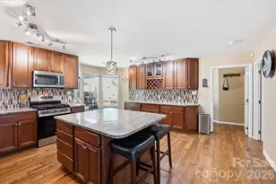 9912 Park Springs Ct, Charlotte, NC 28210 - Photo 7