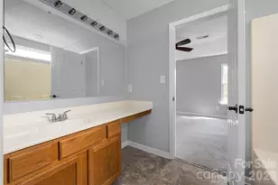 9535 Forest Path Dr, Charlotte, NC 28269 - Photo 23