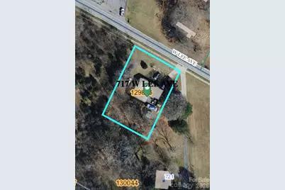 717 W Lee Avenue, Yadkinville, NC 27055 - Photo 5