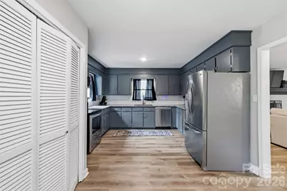 224 Sturbridge Drive, Charlotte, NC 28214 - Photo 5
